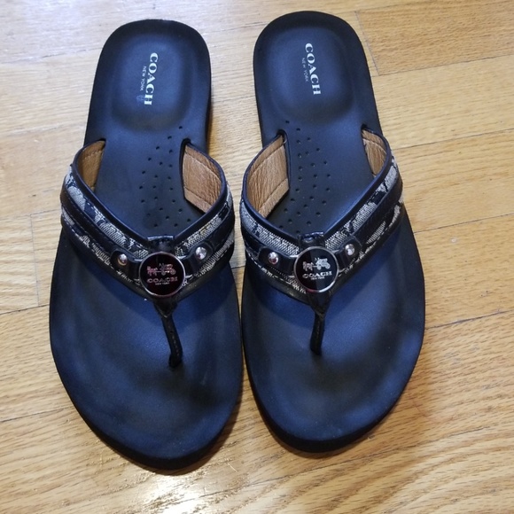 coach flip flops size 9